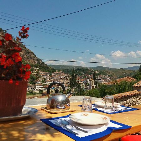 Teo'S Guest House Берат Екстериор снимка