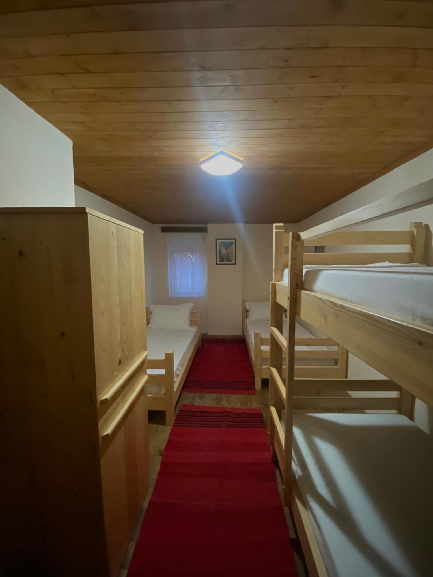 Teo'S Guest House Берат Екстериор снимка