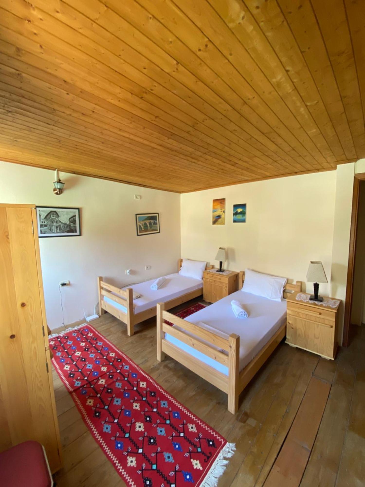 Teo'S Guest House Берат Екстериор снимка